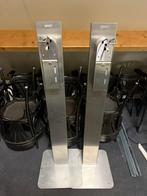 2 zeep/ alcohol dispensers met paal, Ophalen