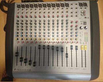 Soundcraft e12 beschikbaar voor biedingen