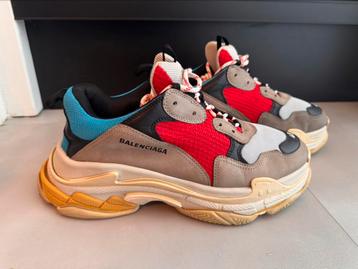 Balenciaga Triple S Grey Red Blue size 45 beschikbaar voor biedingen