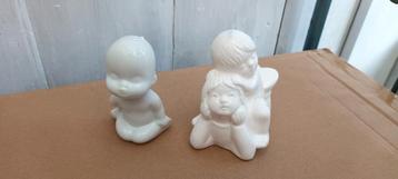 Retro Beeldjes: Kinderen/Baby Wit, gratis af te halen beschikbaar voor biedingen