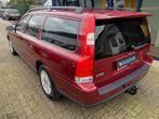 Volvo V70 2.4 Kinetic Automaat 170PK Youngtimer, Gebruikt, Beige, 2435 cc, 170 pk