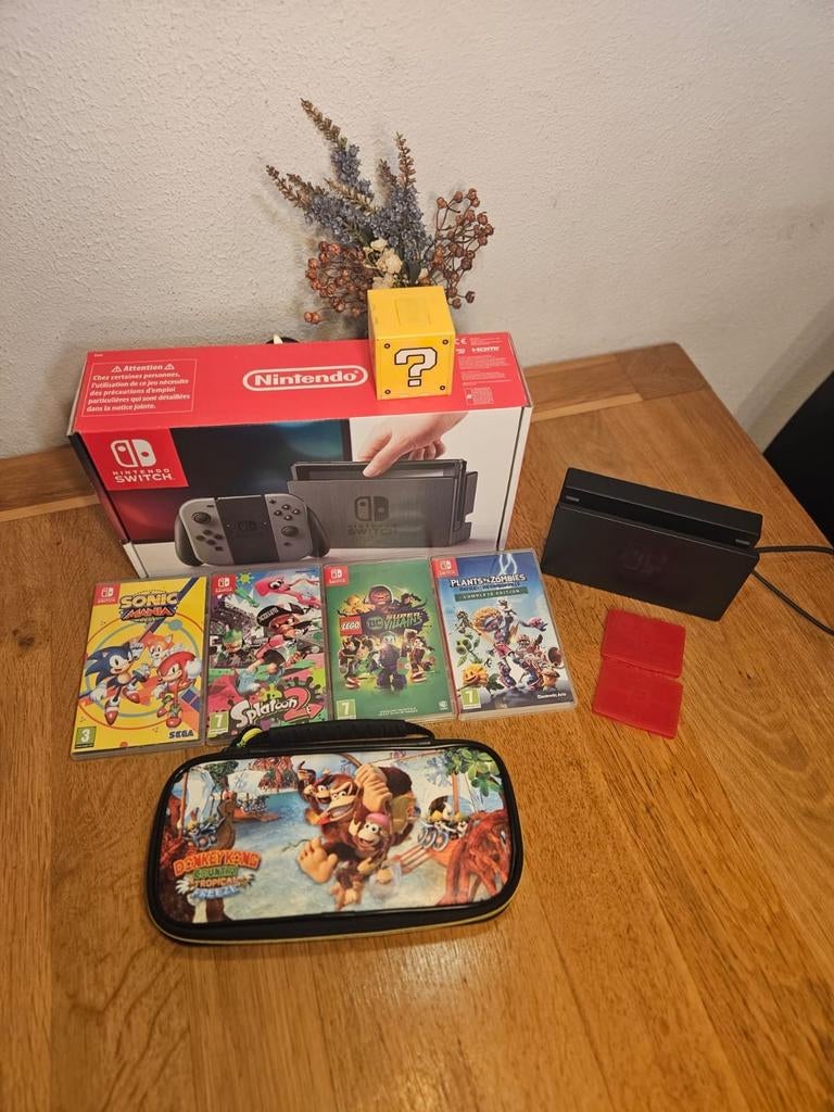 Switch, Ophalen of Verzenden, Zo goed als nieuw, Met 2 controllers, Switch Original