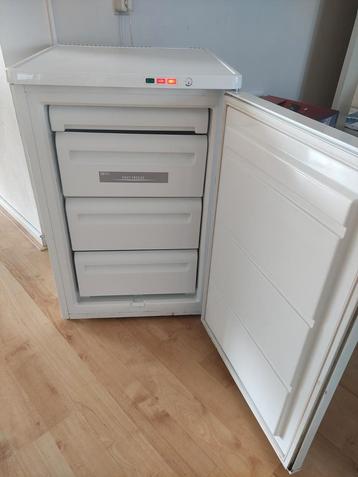 Zanussi Tafelmodel Vriezer met 3.5 Laden - 55x61x85 cm beschikbaar voor biedingen