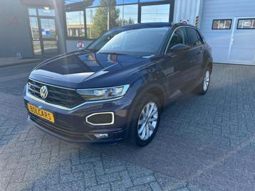Volkswagen T-ROC 1.5 TSI Sport Business R Line beschikbaar voor biedingen