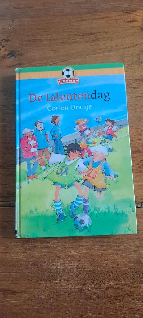Corien Oranje - De talentendag, Boeken, Kinderboeken | Jeugd | 10 tot 12 jaar, Zo goed als nieuw, Ophalen