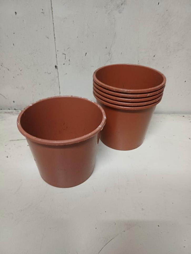 Kweekpotten 2 liter, Tuin en Terras, Bloempotten, Gebruikt, Kunststof, Minder dan 25 cm, Rond, Ophalen of Verzenden