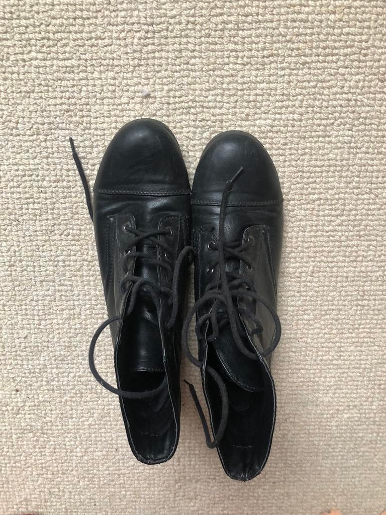 Zwarte dames laarsjes maat 39, Kleding | Dames, Schoenen, Ophalen of Verzenden, Zo goed als nieuw, Zwart