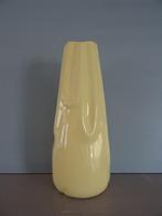 Vaas - lichtgeel  - lime geel- Lifestyle, Minder dan 50 cm, Ophalen of Verzenden, Geel, Aardewerk of Porselein