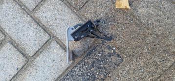 Scharnier cabriodak vergrendelslot recht 206 9636880877 beschikbaar voor biedingen