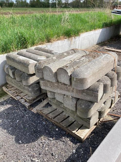 Partij Stootbanden, Tuin en Terras, Tegels en Klinkers, Zo goed als nieuw, Beton, Ophalen of Verzenden