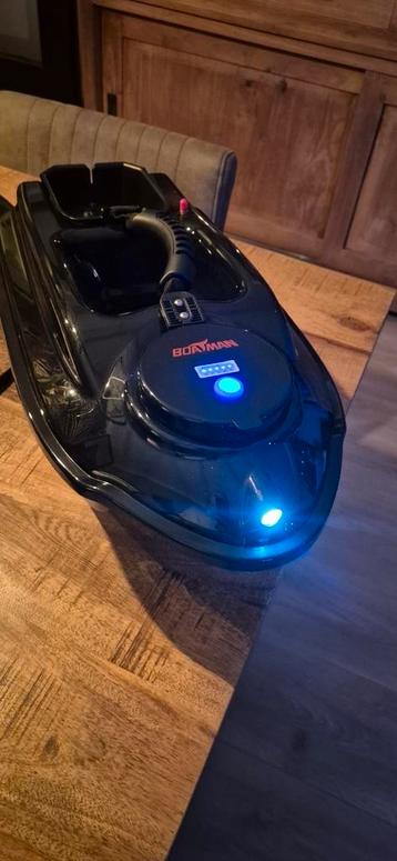 Boatman Actor met Fishfinder  beschikbaar voor biedingen