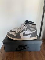 Nike Air Jordan 1 High - Maat 44.5, Kleding | Heren, Schoenen, Overige kleuren, Nike, Ophalen of Verzenden, Sneakers of Gympen