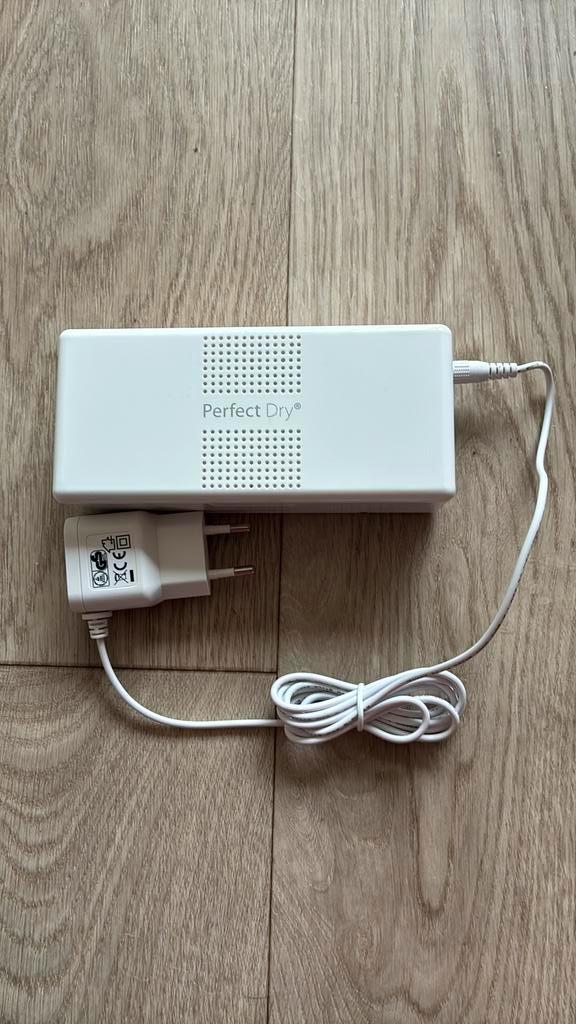 Perfect Dry electrische droogdoos voor alle hoortoestellen, Diversen, Verpleegmiddelen, Zo goed als nieuw, Ophalen of Verzenden