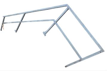 Verzinkte bordestrap ca. 294cm hoge trap. Bordes 120cm lang. beschikbaar voor biedingen