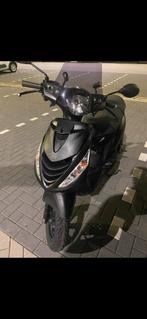 Piaggio Zip gestolen in Venlo. €250 beloning, Fietsen en Brommers, Ophalen of Verzenden, Zip