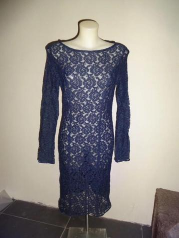 Ladress La Dress by Simone nacht blauwe jurk van kant. beschikbaar voor biedingen