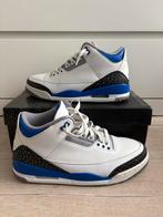Air Jordan 3 Retro - Wit/Blauw maat 43, Kleding | Heren, Schoenen, Overige kleuren, Ophalen of Verzenden, Sneakers of Gympen, Gedragen