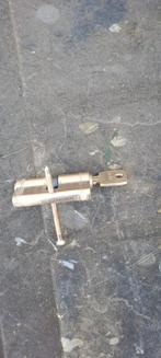 Diverse sloten met sleutels merk kroon, Doe-het-zelf en Verbouw, Hang- en Sluitwerk, Ophalen of Verzenden, Gebruikt, Overige materialen