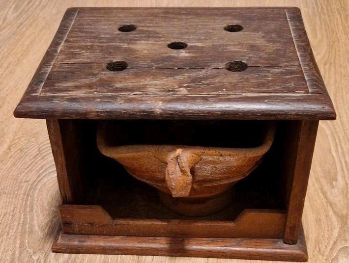 Antieke voetenstoof met originele test, Antiek en Kunst, Antiek | Woonaccessoires, Ophalen of Verzenden