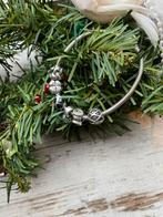 Pandora armband met bedels, Pandora, Ophalen of Verzenden, Zo goed als nieuw, 4 bedels of meer