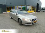 Volvo V70 + manual (bj 2012), Auto's, Volvo, Voorwielaandrijving, Euro 5, 136 pk, Gebruikt