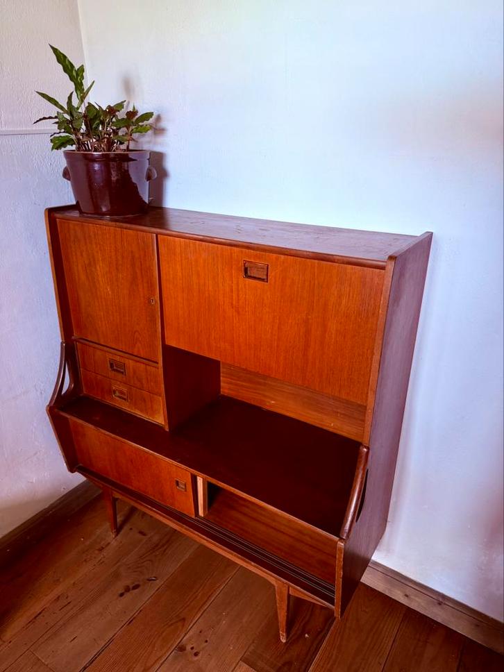 Vintage dressoirkast jaren ’60 — Deens design, Huis en Inrichting, Kasten | Dressoirs, Gebruikt, 100 tot 150 cm, 25 tot 50 cm