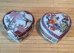 2 oude Japans porselein hartvormige snuisterij dekselpotjes, Antiek en Kunst, Ophalen of Verzenden