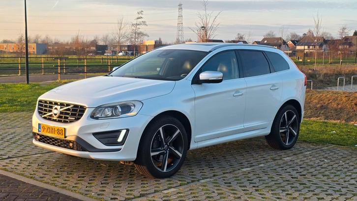 Volvo XC60 D5 R-design Automaat, Auto's, Volvo, Particulier, XC60, Diesel, Euro 5, F, SUV of Terreinwagen, Automaat, Origineel Nederlands