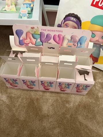 Labubu Lazy Yoga Set - Pop Mart beschikbaar voor biedingen