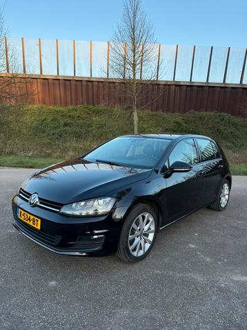 Volkswagen Golf 1.2 TSI 2017 Zwart 110PK  beschikbaar voor biedingen