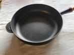 Zgan LE CREUSET HAPJESPAN / Braadpan / Sauteerpan  Pan 28 cm, Huis en Inrichting, Keuken | Potten en Pannen, Gietijzer, Ophalen of Verzenden