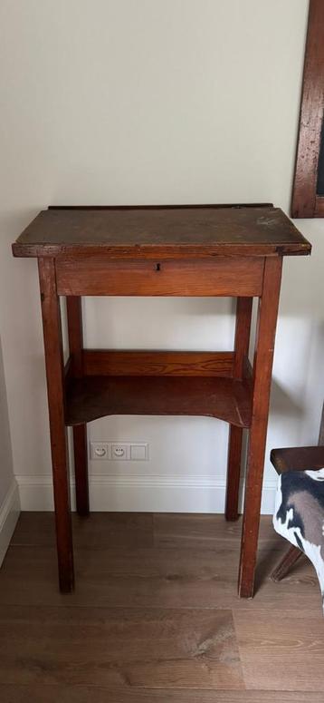 Prachtige lessenaar/klepkast/bureau/schrijftafel met klep! beschikbaar voor biedingen