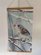 Canvas Schilderij Vogel met Bes lijster doek flexibel, Minder dan 50 cm, 50 tot 75 cm, Ophalen of Verzenden, Zo goed als nieuw