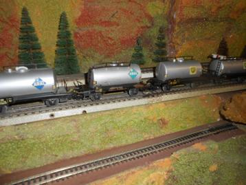Märklin 4500 2x en 4900 2x ketelwagons BP en Aral, zilverkle beschikbaar voor biedingen