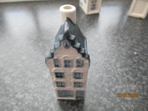 KLM HUISJE -BLUE DELFT`S   RYNBENDE -NUMMER 32 -ALKMAAR, Verzamelen, KLM Huisjes, Zo goed als nieuw, 21 t/m 40, Ophalen of Verzenden