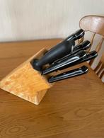 Messenblok incl messen en slijper, Ophalen of Verzenden, Gebruikt, Rvs of Chroom, Bestekset