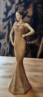 Beeldje van een prachtige vrouw., Ophalen of Verzenden