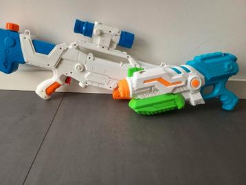 Waterpistolen zo goed als nieuw! beschikbaar voor biedingen