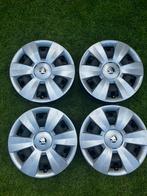 Velgenset staal 16 inch met Skoda wieldoppen., Auto diversen, Ophalen, Gebruikt