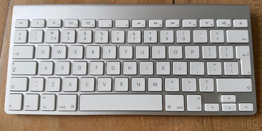 Apple draadloos keyboard, Computers en Software, Toetsenborden, Ophalen of Verzenden, Zo goed als nieuw, Draadloos, Qwerty