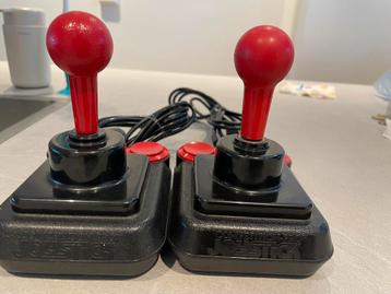 Vintage amiga, atari pro joystick beschikbaar voor biedingen