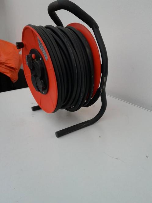 3x Kabelhaspel - 40m & 25m, Doe-het-zelf en Verbouw, Elektra en Kabels, Gebruikt, Kabel of Snoer, Ophalen of Verzenden