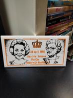 Tegel Beatrix - Juliana Ver.Chr. Onderwijs Hoofddorp, Antiek en Kunst, Antiek | Wandborden en Tegels, Ophalen of Verzenden