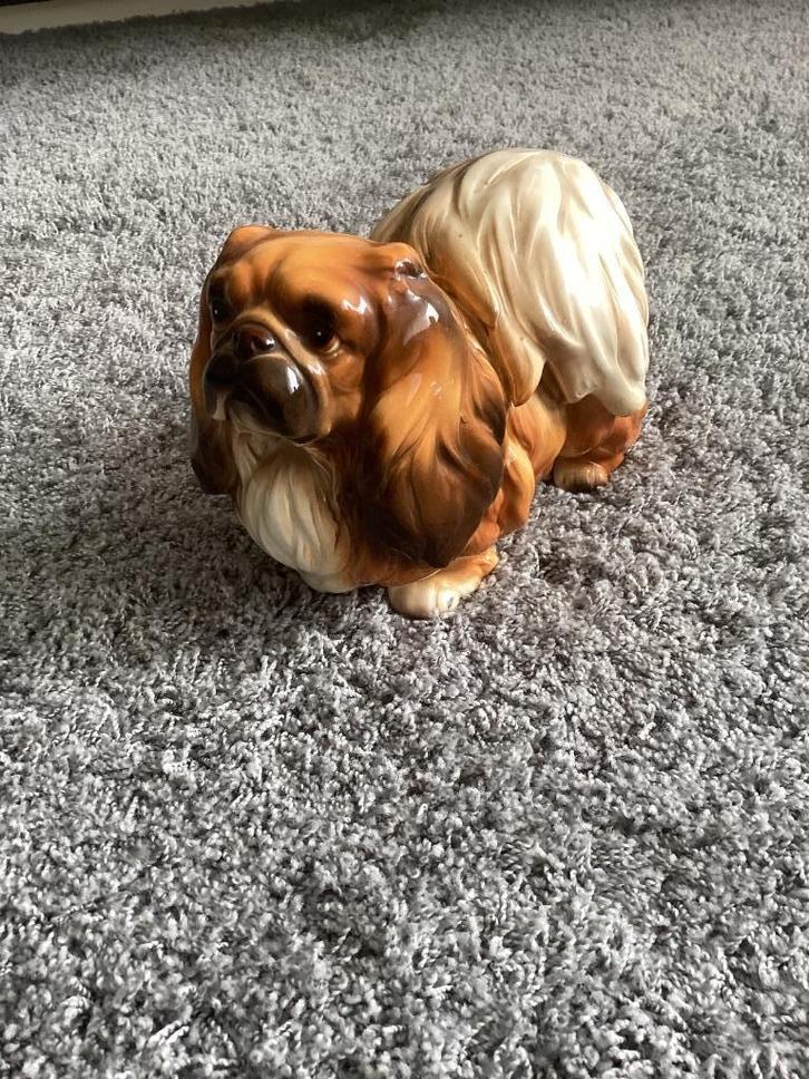 Massief beeld pekinees + 2 kleine hondenbeeldjes, Verzamelen, Beelden en Beeldjes, Zo goed als nieuw, Dier, Ophalen