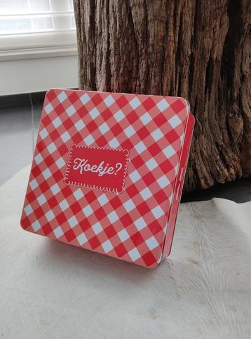 Koekblik Verkade, rood geruit beschikbaar voor biedingen