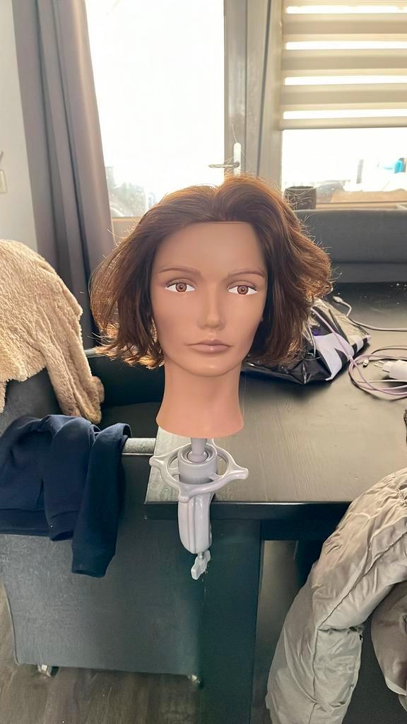 Pivot Point kappers oefenhoofd + oefen haarstukjes, Sieraden, Tassen en Uiterlijk, Uiterlijk | Haarverzorging, Tondeuse, Ophalen of Verzenden