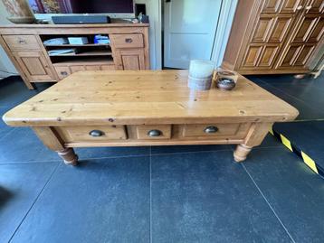massief grenen salontafel met 3 lades beschikbaar voor biedingen