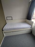 Ikea bed 90x200cm met uitschuifbaar bed