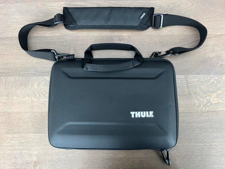 Thule Gauntlet 4.0 laptoptas, Computers en Software, Laptoptassen, Gebruikt, Aktetas, 13 inch, Ophalen of Verzenden