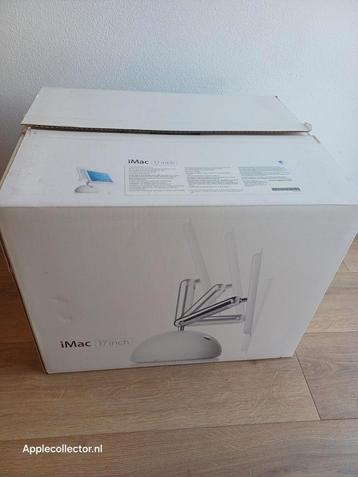 Imac g4 17inch boxed nieuwstaat.  beschikbaar voor biedingen